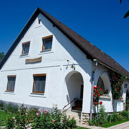 Banoporta Köveskál