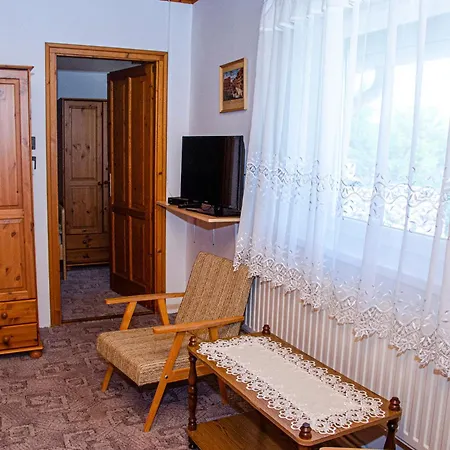 Bánóporta Köveskál