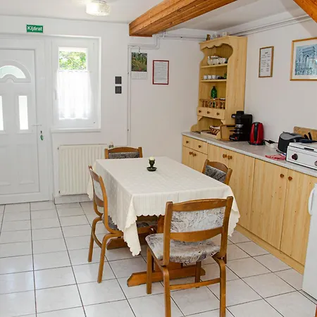 Banoporta Köveskál