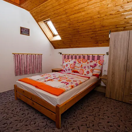 Banoporta 4* Köveskál