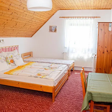 Bánóporta Köveskál