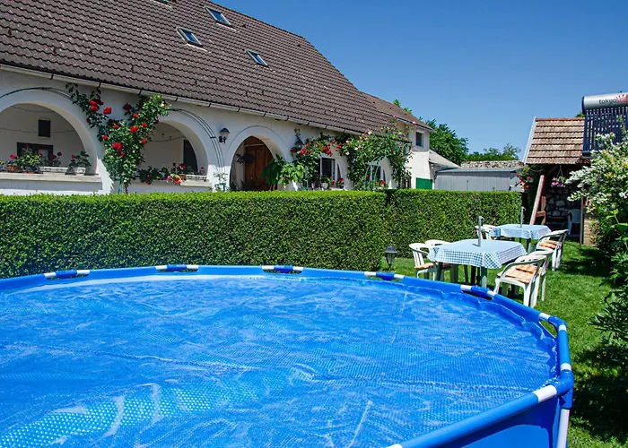 Guest house Banoporta Koveskal