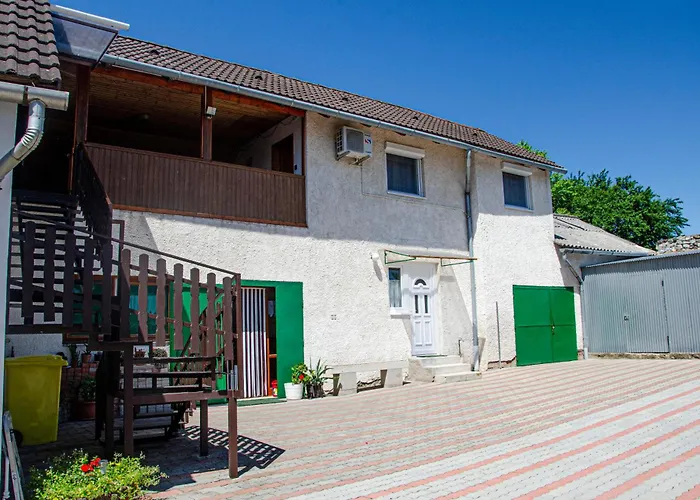 Banoporta Guest house 4*